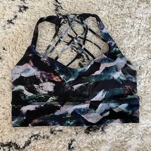 Lululemon Free to Be Long Line Bra Size 10